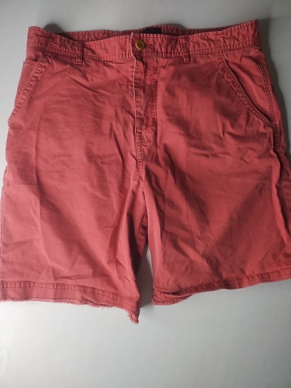 CPO Provisions Shipmen Supply Men's Sz 34W Red Faded Raw Hem Utility Shorts